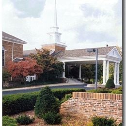 Leawood United Methodist Church, Leawood, Kansas, United States