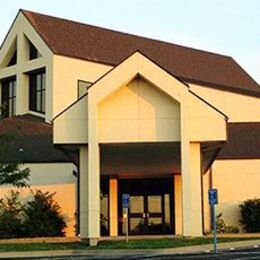 Advent Lutheran Church, Olathe, Kansas, United States