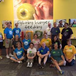 1U Second Harvest food packing group