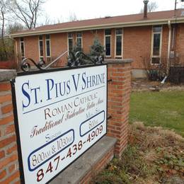 St Pius V Shrine, Lake Zurich, Illinois, United States