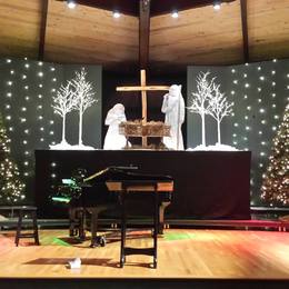 Calvary Community Church decorated for Christmas