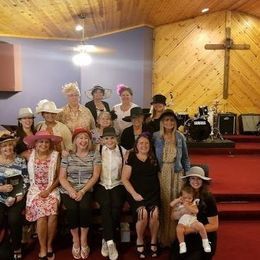 2018 Ladies Hat Day