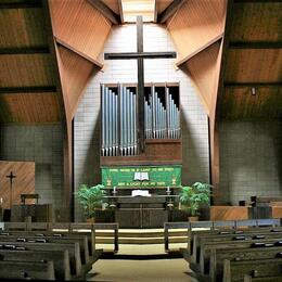 Fairview Lutheran Church interior - photo courtesy of Pipe Organ Database