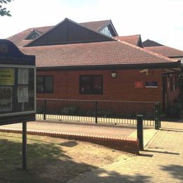 Marist Primary School Old Woking Road West Byfleet KT14 6HS