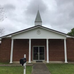 Tenth Avenue Church of Christ, Columbus, Mississippi, United States