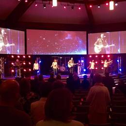 Cross Points Church, Shawnee, Kansas, United States