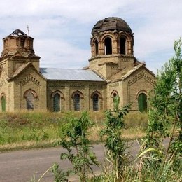 Holy Trinity Orthodox Church, Davydo-Mykilske, Luhansk, Ukraine