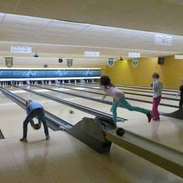 2013 Altar Servers and Youth involved in Liturgy Bowling Party