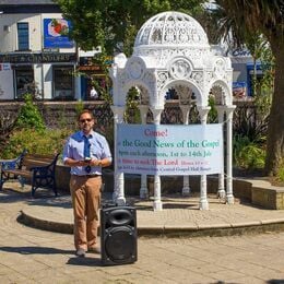 Teaching in Bangor Sunken Gardens