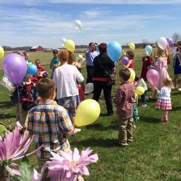 Kids balloon launch Easter 2014