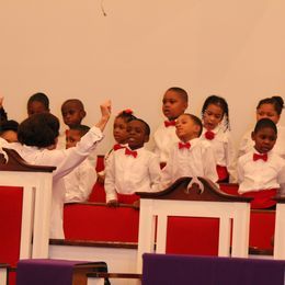 The V.V. Reid Singers rehearsing for 2015 Christmas concert