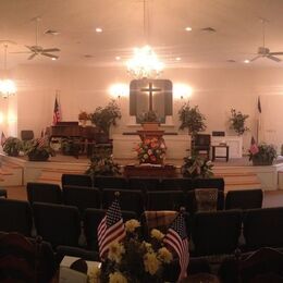 Rivercrest Baptist Church Bartlett sanctuary - photo courtesy of Mimi Hamilton