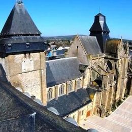 Basilique Notre Dame De L'epine, Evron, Pays de la Loire, France