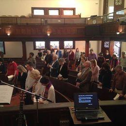 Sunday worship at Wallingford