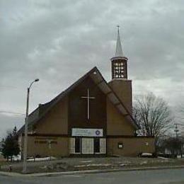 Sainte-Trinité, Gatineau, Quebec, Canada