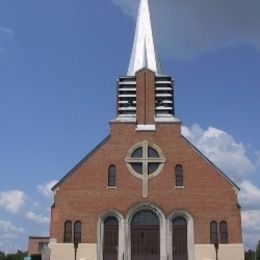 Notre-Dame-de-l'Île, Gatineau, Quebec, Canada