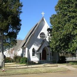 Holy Innocents Episcopal Church, Como, Mississippi, United States