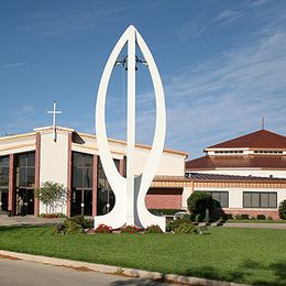 The Church Of Holy Apostles, McHenry, Illinois, United States