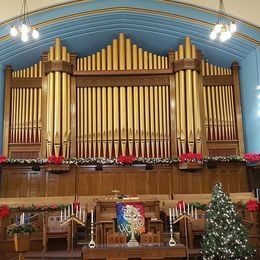 Ryerson United Church at Christmas