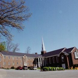 Colonial Heights United Methodist Church, Kingsport, Tennessee, United States