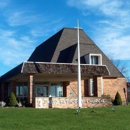 Paw Paw United Methodist Church, Paw Paw, Michigan, United States