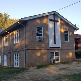 Saint Andrew's United Methodist Church Alexandria VA - photo courtesy of Chris Jaldin