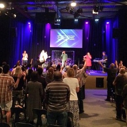 The 8.30am service at Bibra Lake