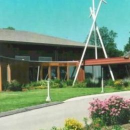 Walnut Hills United Methodist Church, Urbandale, Iowa, United States