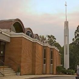 Cahaba Heights United Methodist Church, Birmingham, Alabama, United States